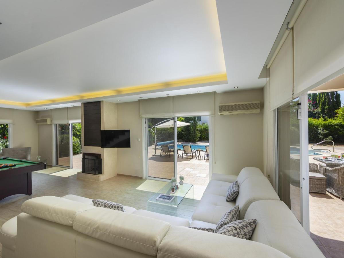 Meneou Seaside Mansion 7 Villa Ларнака Екстериор снимка